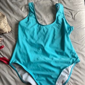 Swimming wear one piece